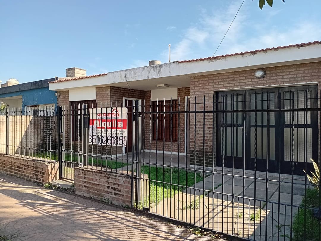 Casa en barrio DEAN FUNES, CORDOBA — imagen 1